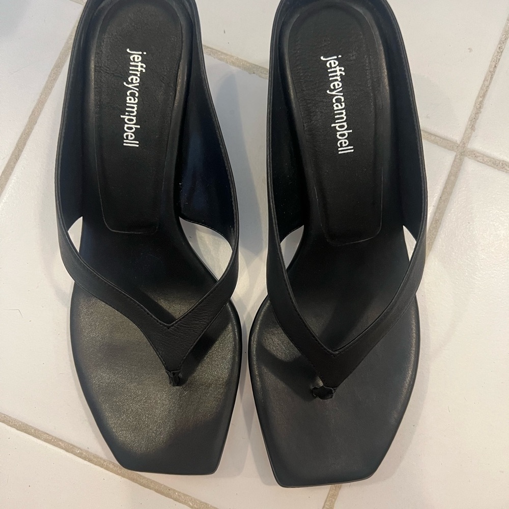 Jeffrey Campbell thong Song Black Women's Sandals
